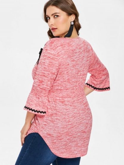 Plus Size Appliqued Bell Sleeve Curved T-shirt - Light Pink - Image 3