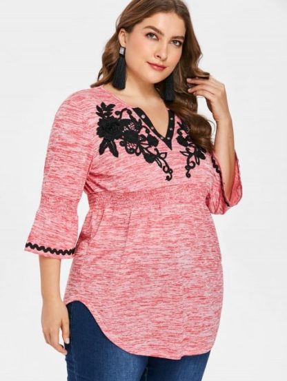 Plus Size Appliqued Bell Sleeve Curved T-shirt - Light Pink - Image 5
