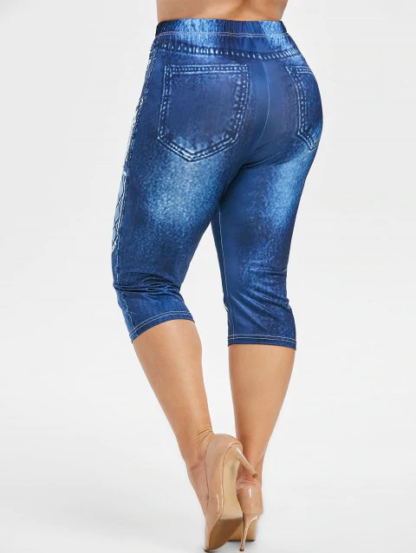 Plus Size 3D Destroyed Jean Print Capri Leggings - Blue Gray - Image 2